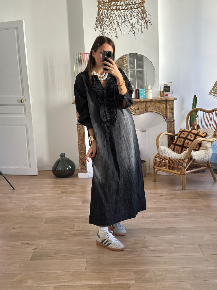 Robe en jean Banditas. Robe longue en jean manches longues à avec fente. Mademoiselle Louise.