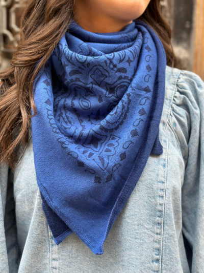 Foulard ELYA bleu majorelle