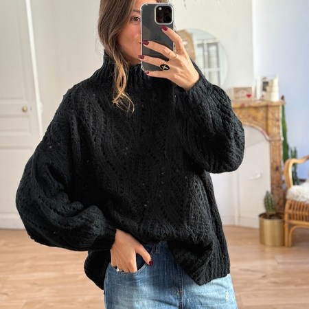 Doux, chaud et incroyablement élégant le pull PAZ est parfait pour toutes les occasions🖤

#pull #tendance #hiver #cocooning #mode